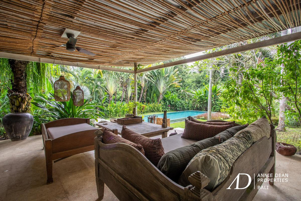 FREEHOLD | PRIME ESTATE WITH DEVELOPMENT LAND NEAR KEDUNGU BEACH