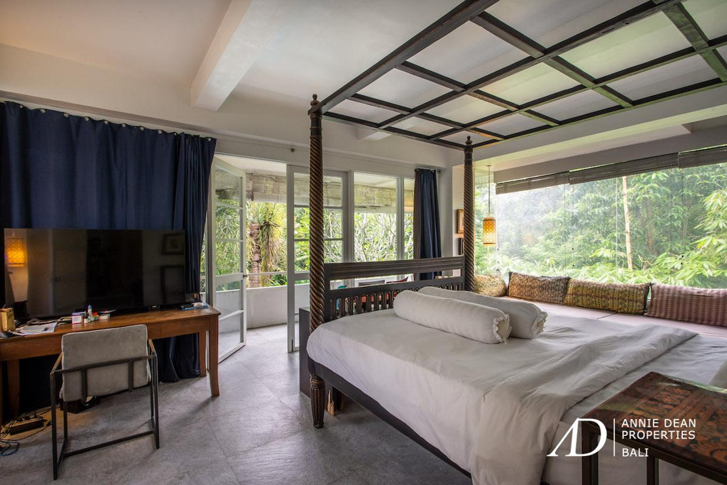 FREEHOLD | PRIME ESTATE WITH DEVELOPMENT LAND NEAR KEDUNGU BEACH