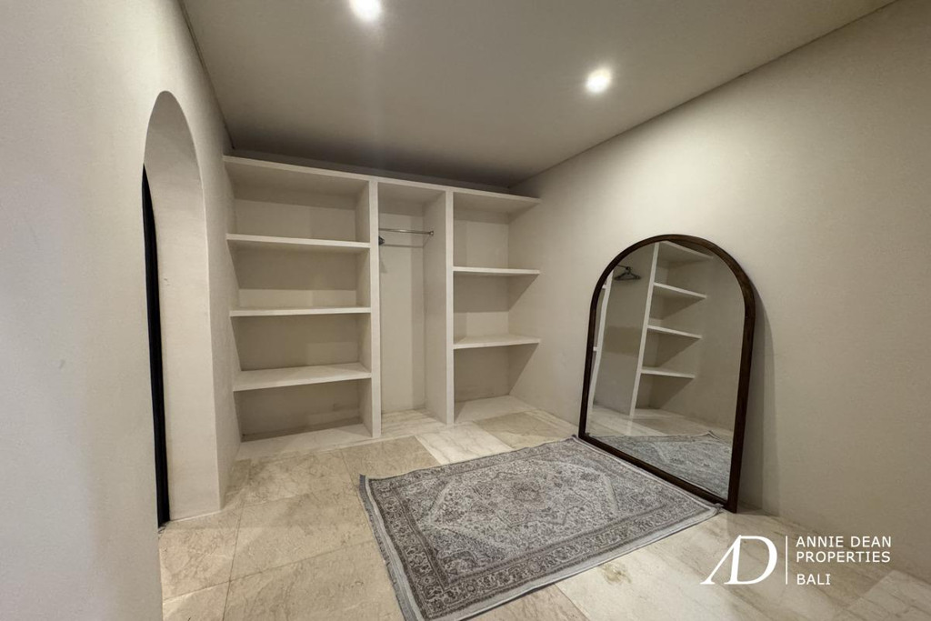 FREEHOLD | MODERN RIVERSIDE VILLA IN NYANYI CANGGU