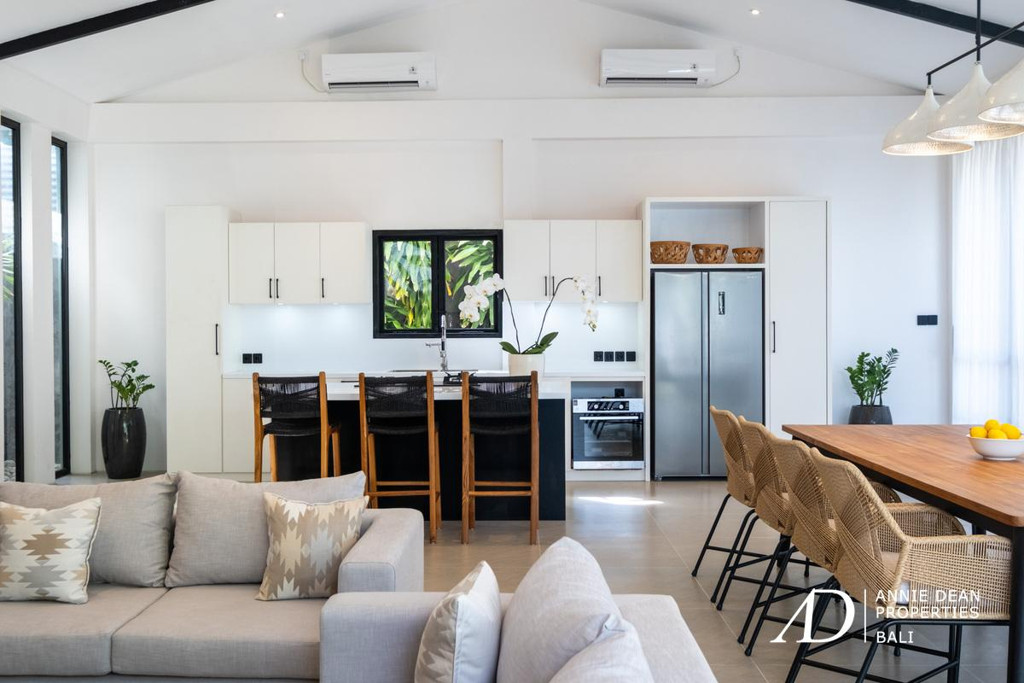 YEARLY RENTAL | BRAND NEW MODERN VILLA IN CENTRAL SEMINYAK