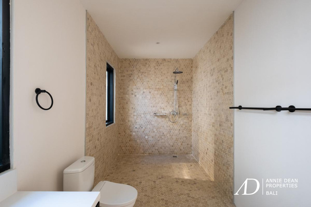 YEARLY RENTAL | BRAND NEW MODERN VILLA IN CENTRAL SEMINYAK