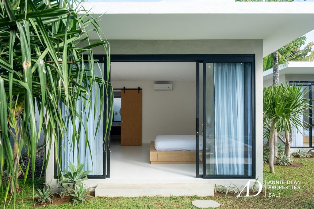 YEARLY RENTAL | BRAND NEW MODERN VILLA IN CENTRAL SEMINYAK