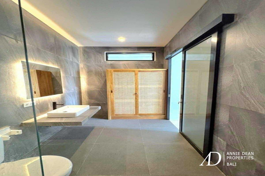 YEARLY RENTAL | BRAND NEW 3-BEDROOM VILLA IN PERERENAN 