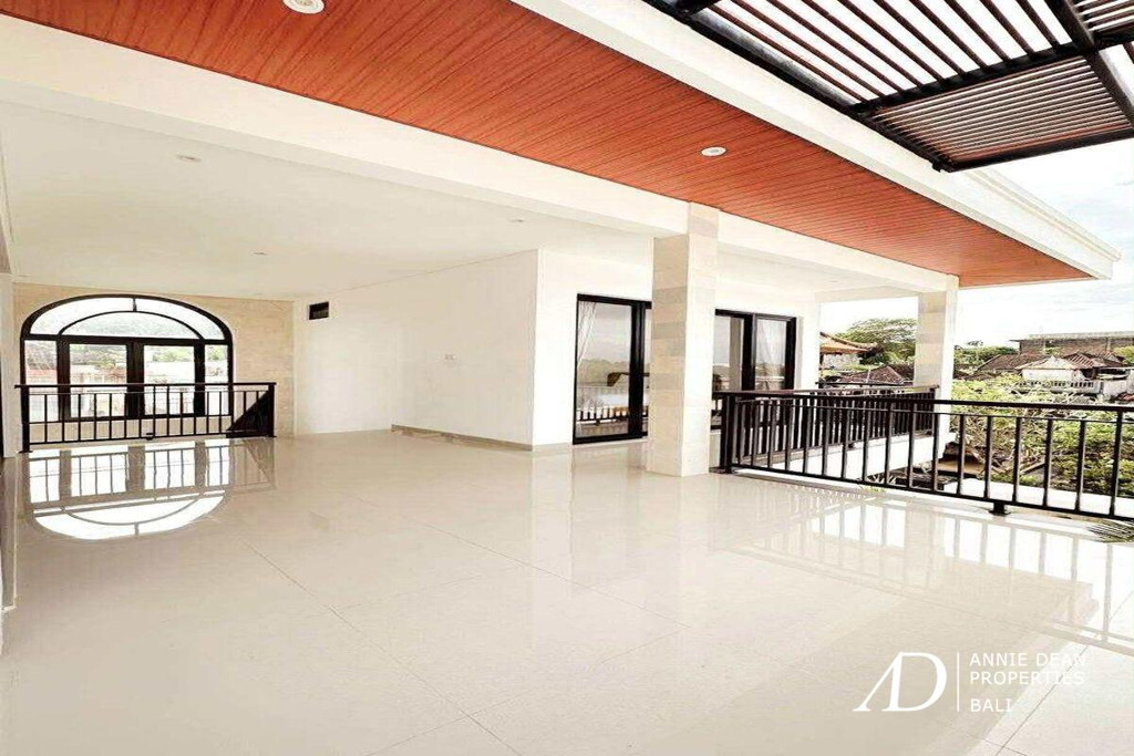 YEARLY RENTAL | BRAND NEW 3-BEDROOM VILLA IN PERERENAN 