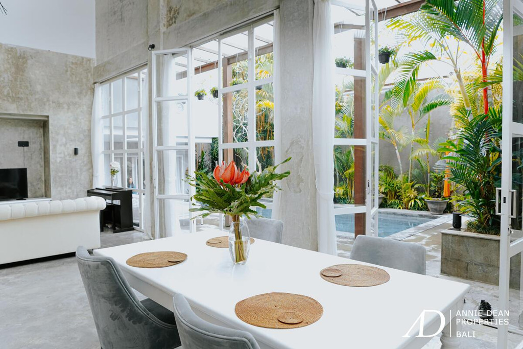 YEARLY RENTAL | MODERN LOFT-STYLE 4-BEDROOM VILLA FOR RENT IN PRIME UMALAS