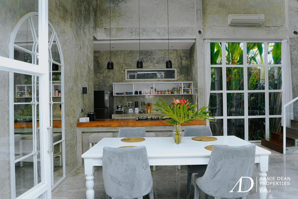 YEARLY RENTAL | MODERN LOFT-STYLE 4-BEDROOM VILLA FOR RENT IN PRIME UMALAS