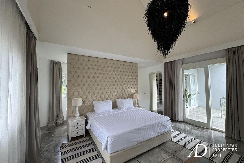 YEARLY RENTAL | MODERN LOFT-STYLE 4-BEDROOM VILLA FOR RENT IN PRIME UMALAS