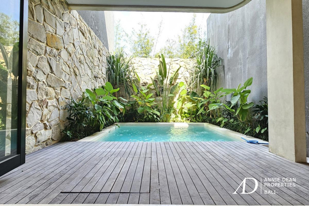 LEASEHOLD | BRAND NEW MODERN 2-BEDROOM VILLA IN BERAWA