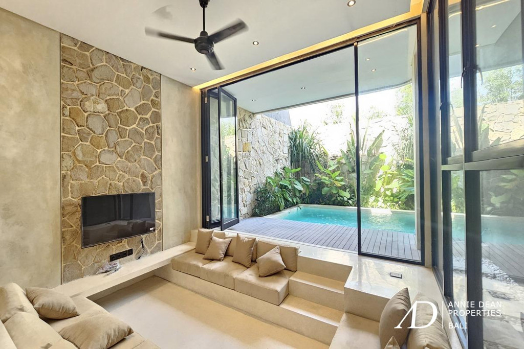 LEASEHOLD | BRAND NEW MODERN 2-BEDROOM VILLA IN BERAWA