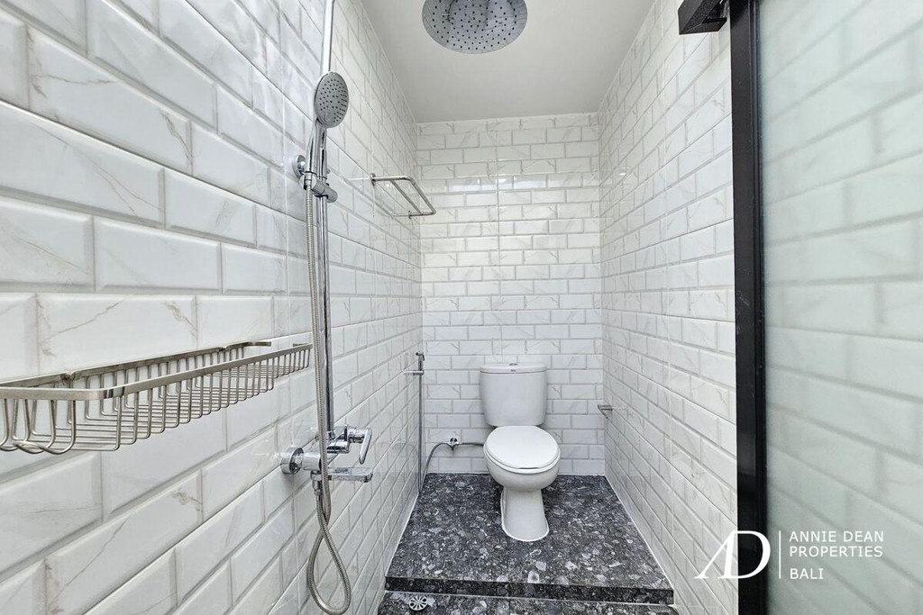 YEARLY RENTAL | MODERN 3-BEDROOM VILLA IN THE HEART OF CANGGU