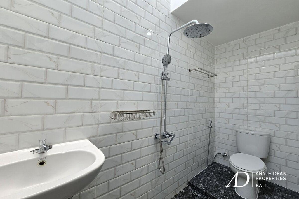 YEARLY RENTAL | MODERN 3-BEDROOM VILLA IN THE HEART OF CANGGU