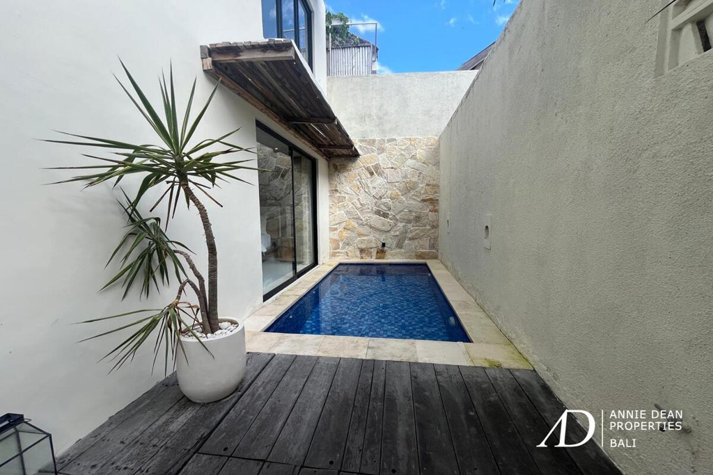 LEASEHOLD | MODERN 2-BEDROOM VILLA IN KEROBOKAN NEAR SEMINYAK