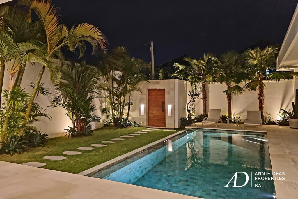 LEASEHOLD | VILLA COMPLEX 3-VILLAS IN PRIME SEMINYAK