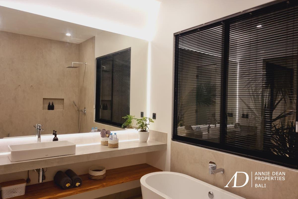 LEASEHOLD | VILLA COMPLEX 3-VILLAS IN PRIME SEMINYAK