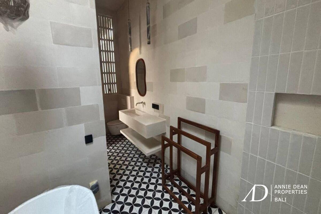 LEASEHOLD | BRAND NEW 2-BEDROOM VILLA NEAR THE BEACH IN CEMAGI