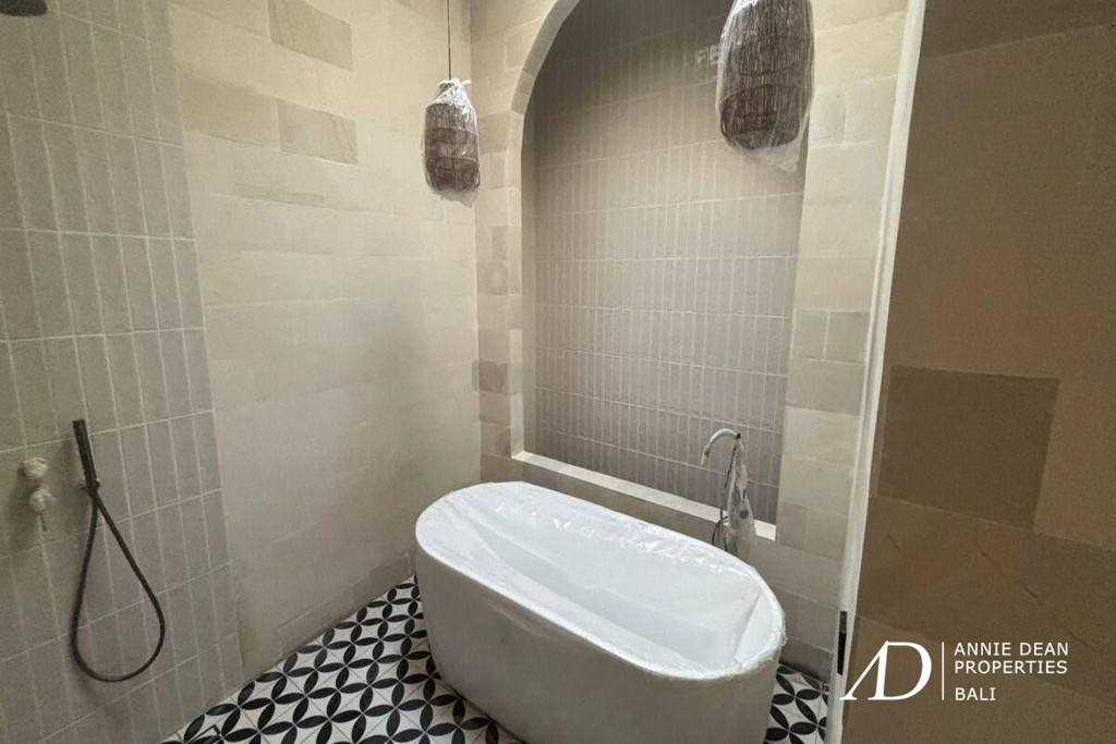 LEASEHOLD | BRAND NEW 2-BEDROOM VILLA NEAR THE BEACH IN CEMAGI