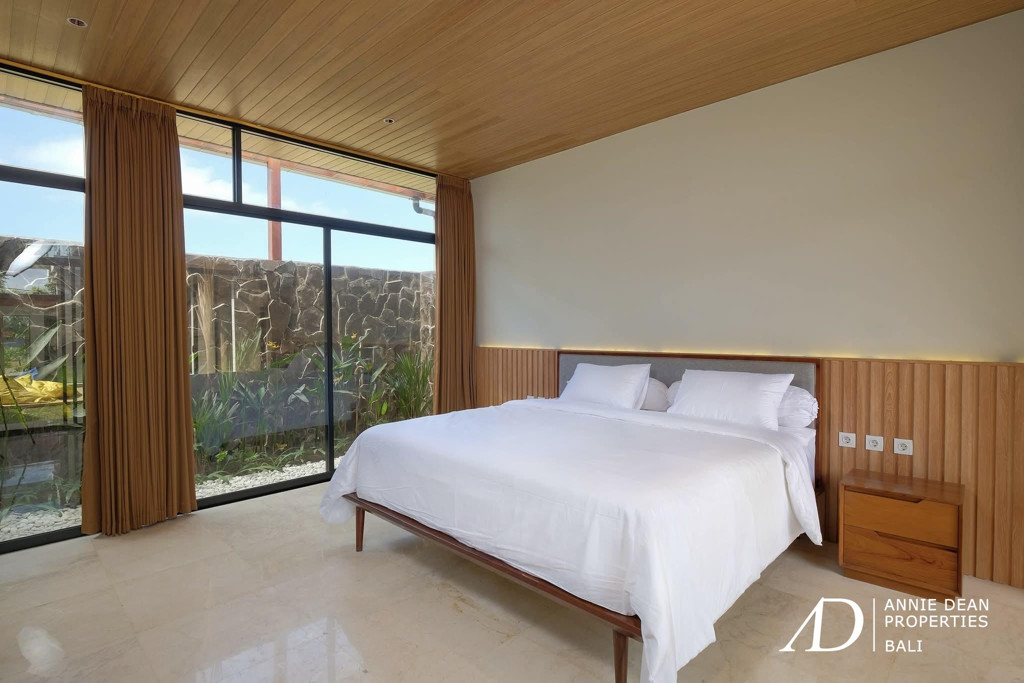 FREEHOLD | JOGLO-STYLE VILLA WITH MODERN ARCHITECTURE IN  SANUR