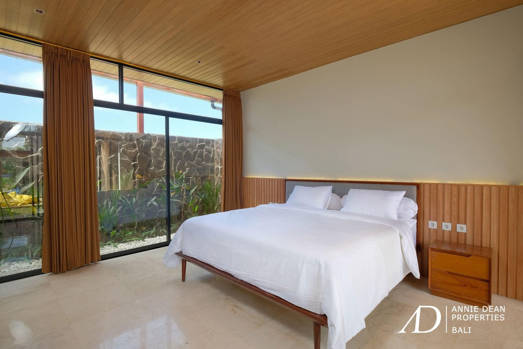 FREEHOLD | JOGLO-STYLE VILLA WITH MODERN ARCHITECTURE IN  SANUR