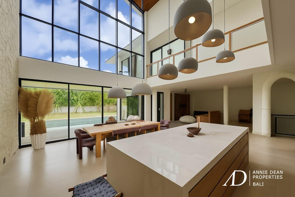 FREEHOLD | BRAND-NEW MODERN 4-BEDROOMS VILLA IN PERERENAN, BALI