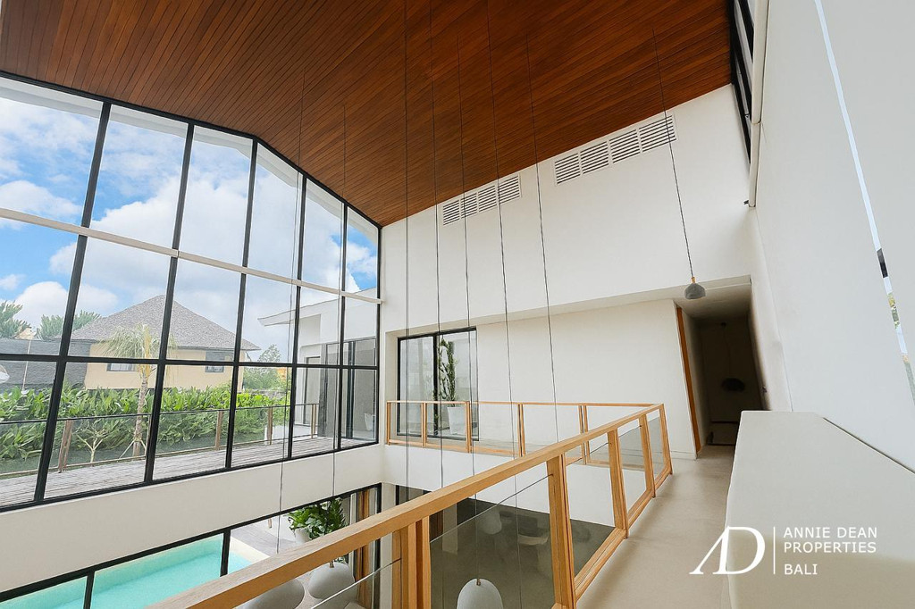 FREEHOLD | BRAND-NEW MODERN  4-BEDROOMS VILLA IN PERERENAN, BALI