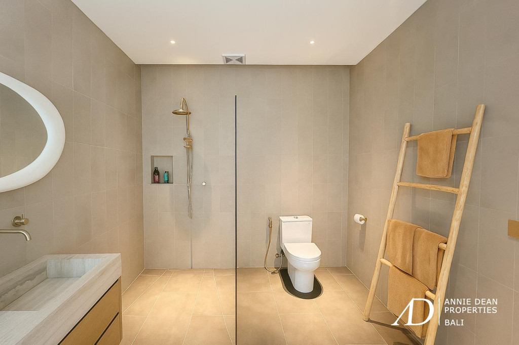 FREEHOLD | BRAND-NEW MODERN  4-BEDROOMS VILLA IN PERERENAN, BALI