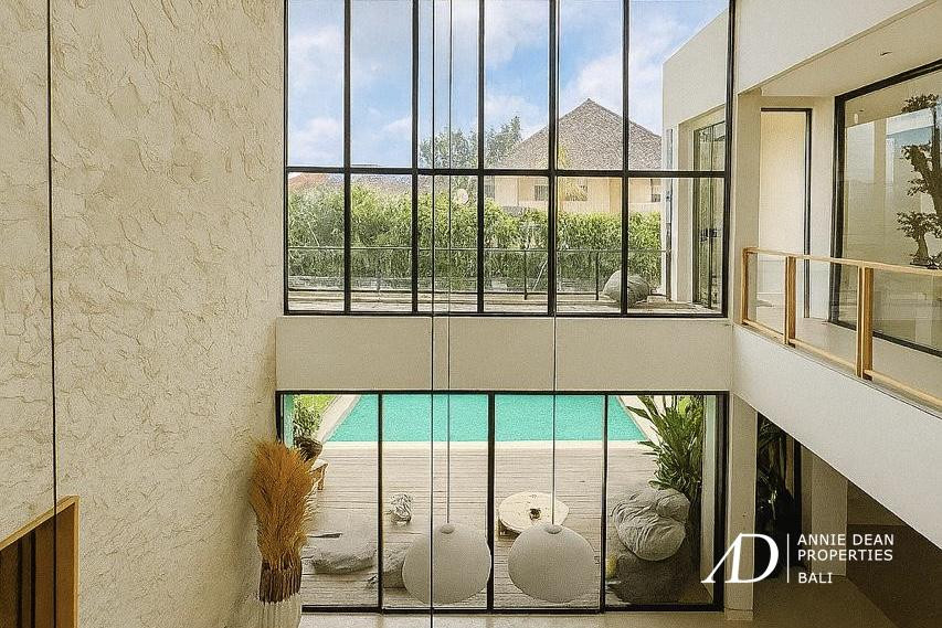 FREEHOLD | BRAND-NEW MODERN  4-BEDROOMS VILLA IN PERERENAN, BALI