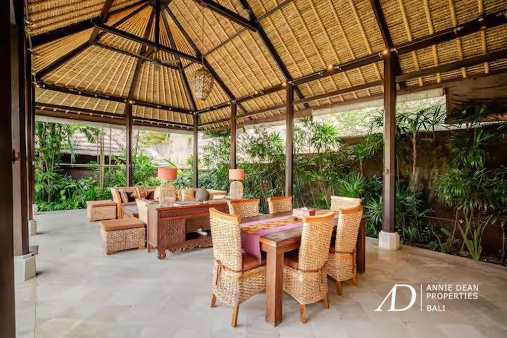 FREEHOLD | 3-BEDROOM  TROPICAL VILLA IN PERERENAN CANGGU