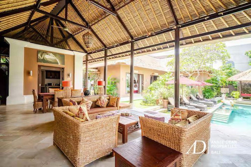 FREEHOLD | 3-BEDROOM  TROPICAL VILLA IN PERERENAN CANGGU