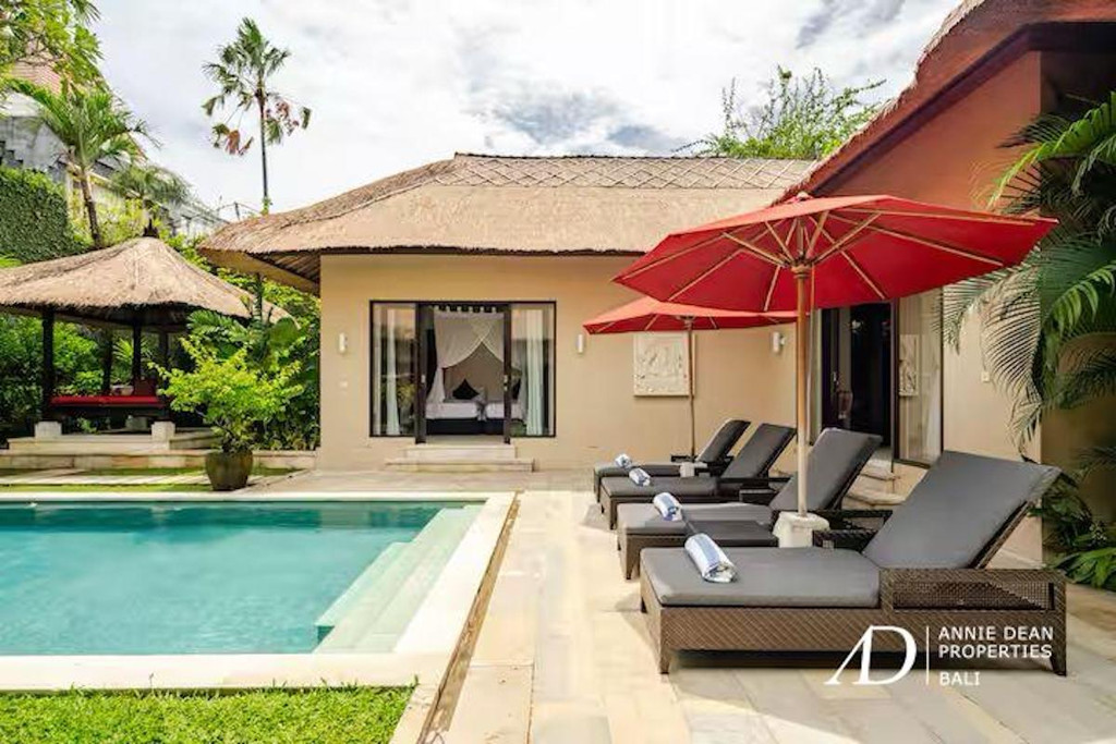 FREEHOLD | BALINESE STYLE WITHIN A COMPLEX VILLA IN PERERENAN CANGGU