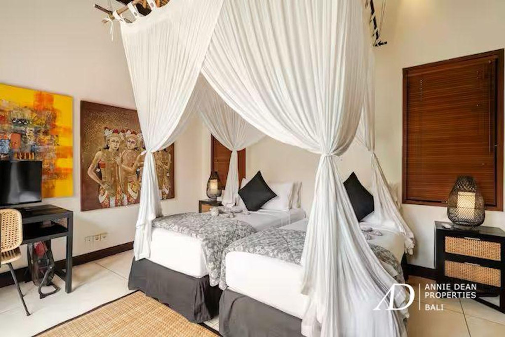 FREEHOLD | BALINESE STYLE WITHIN A COMPLEX  VILLA IN PERERENAN CANGGU