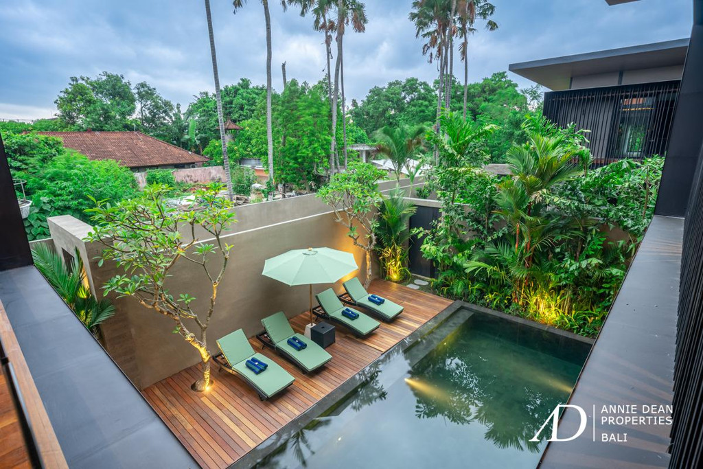 LEASEHOLD | MODERN LUXURY TROPICAL DESIGN VILLA IN CENTRAL SEMINYAK