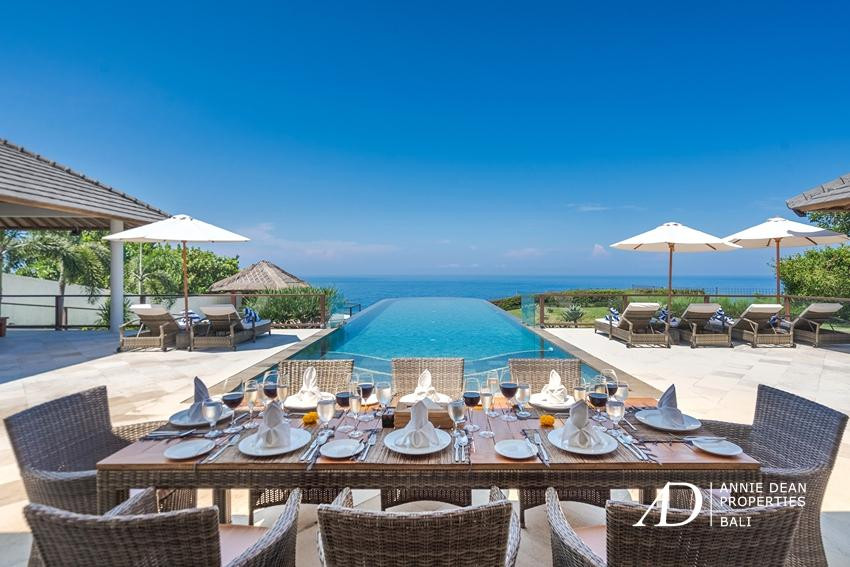 FREEHOLD | OCEANVIEW VILLA IN EXCLUSIVE CLIFFTOP ESTATE, SOUTH BALI