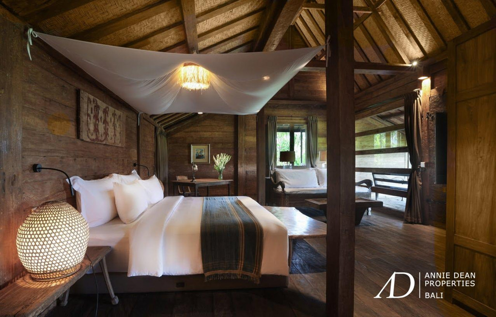 LEASEHOLD | JOGLO-STYLE VILLA WITH  RICE FIELD VIEWS IN NYANYI, BALI