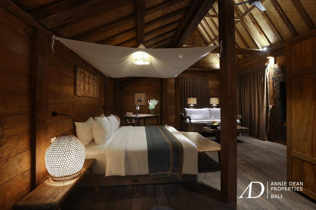 LEASEHOLD | JOGLO-STYLE VILLA WITH  RICE FIELD VIEWS IN NYANYI, BALI