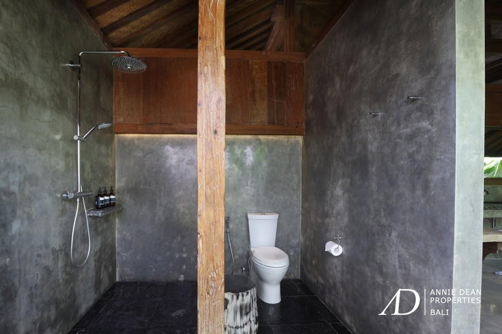 LEASEHOLD | JOGLO-STYLE VILLA WITH  RICE FIELD VIEWS IN NYANYI, BALI