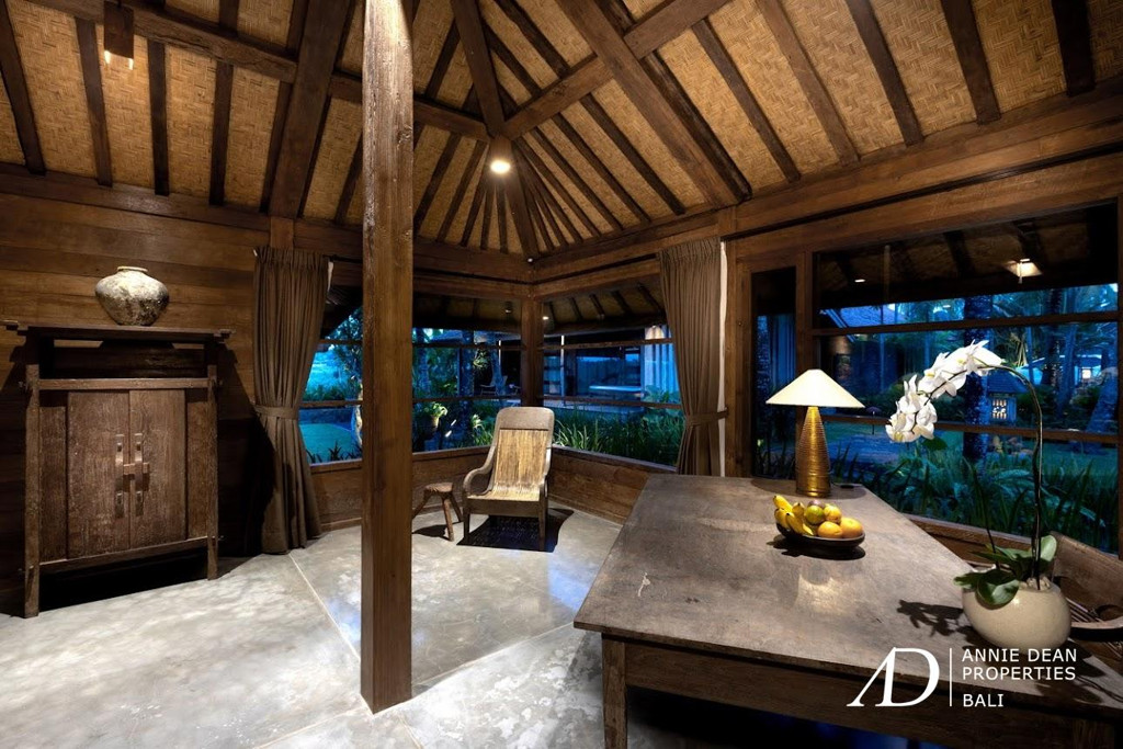 LEASEHOLD | JOGLO-STYLE VILLA WITH  RICE FIELD VIEWS IN NYANYI, BALI