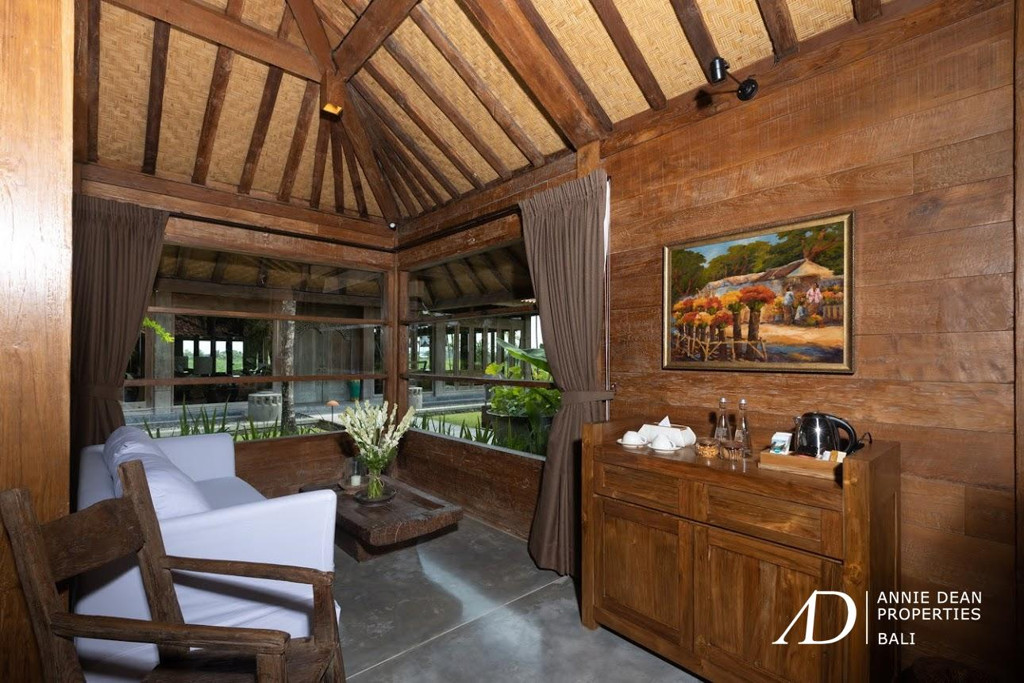 LEASEHOLD | JOGLO-STYLE VILLA WITH  RICE FIELD VIEWS IN NYANYI, BALI