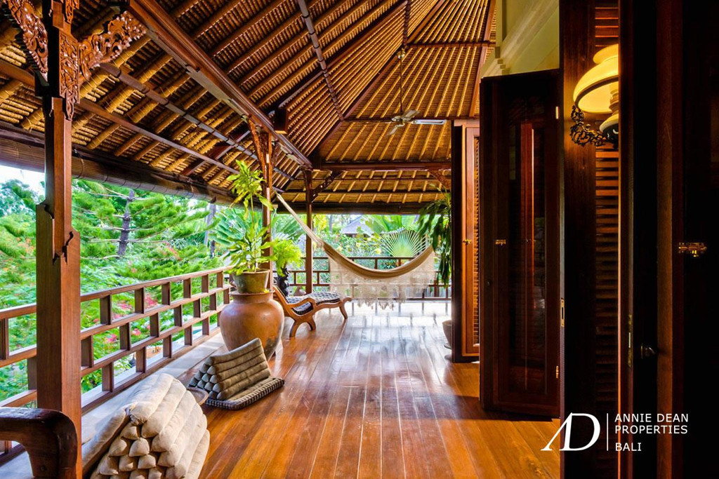 FREEHOLD | 8-BEDROOM ESTATE NEAR MERTASARI BEACH SANUR, BALI