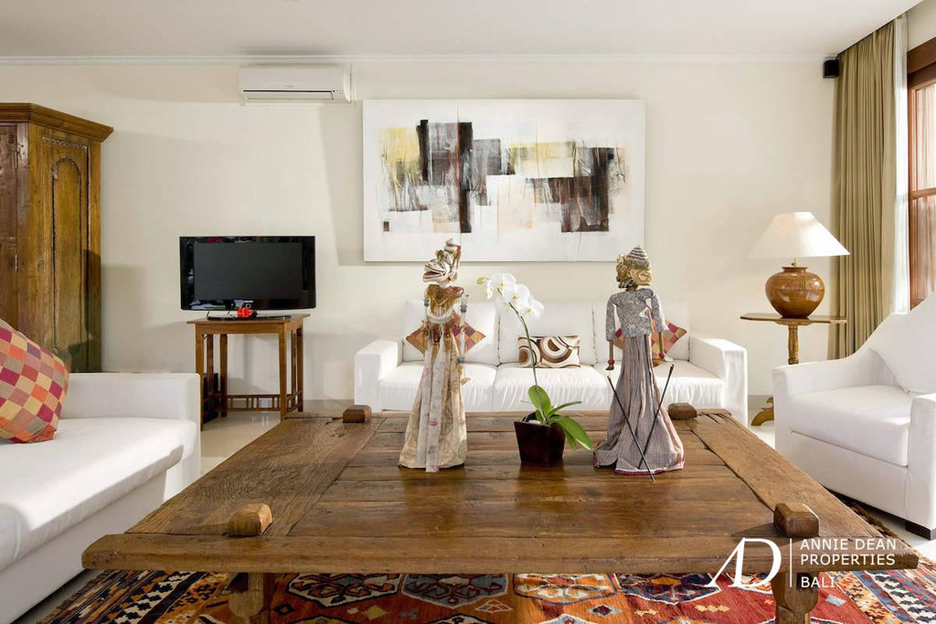 FREEHOLD | 8-BEDROOM ESTATE NEAR MERTASARI BEACH SANUR, BALI