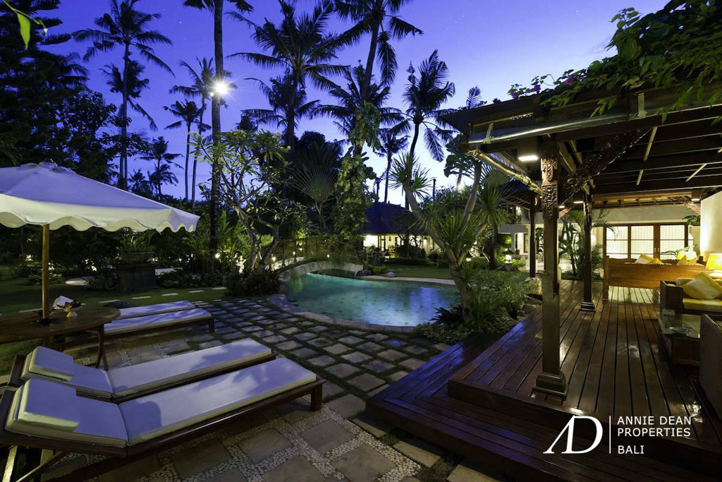 FREEHOLD | 8-BEDROOM ESTATE NEAR MERTASARI BEACH SANUR, BALI