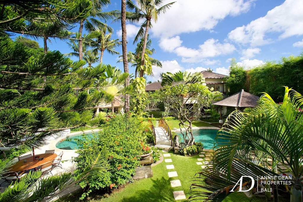 FREEHOLD | 8-BEDROOM ESTATE NEAR MERTASARI BEACH SANUR, BALI