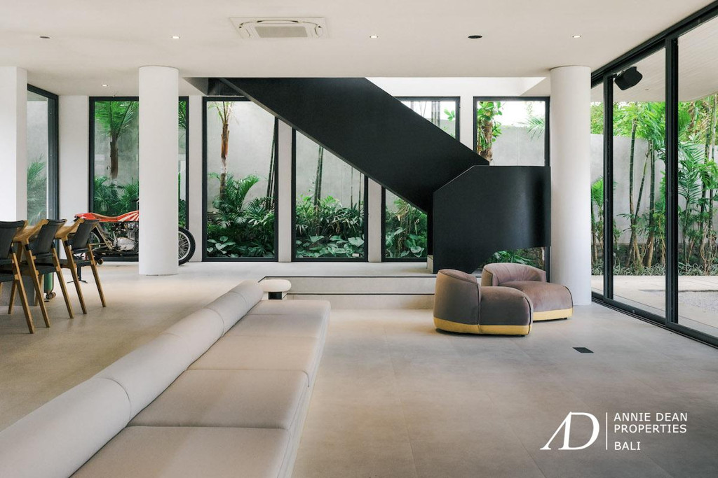 FREEHOLD | ULTRA MODERN 6-BEDROOM LUXURY VILLA IN PERERENAN