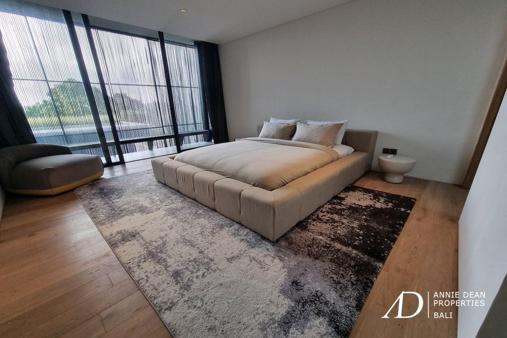 FREEHOLD | ULTRA MODERN 6-BEDROOM LUXURY VILLA IN PERERENAN