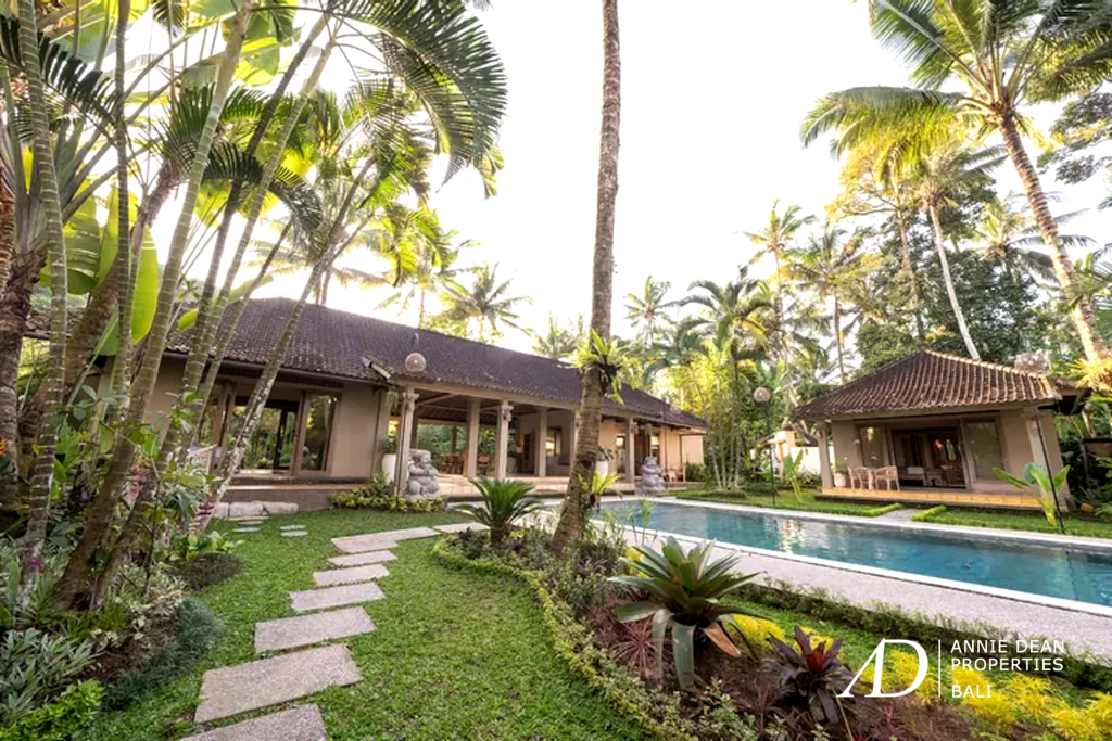 FREEHOLD | TROPICAL 7-BEDROOM ESTATE IN PAYANGAN - UBUD 