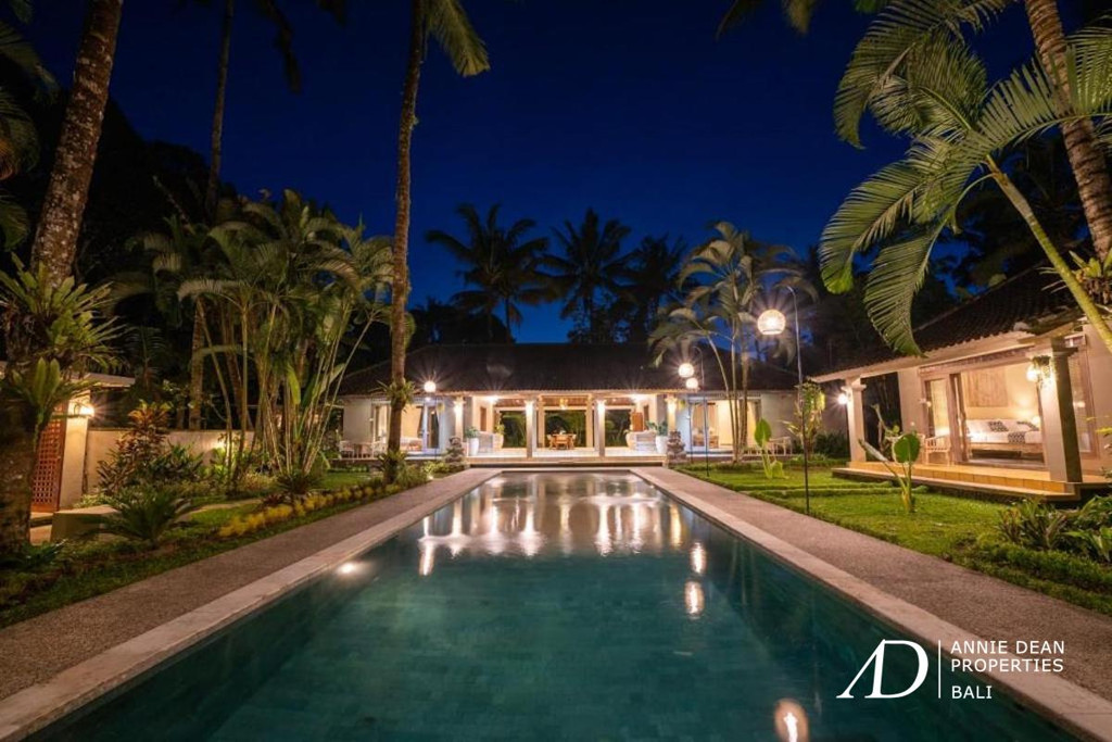 FREEHOLD | TROPICAL 7-BEDROOM ESTATE IN PAYANGAN - UBUD 