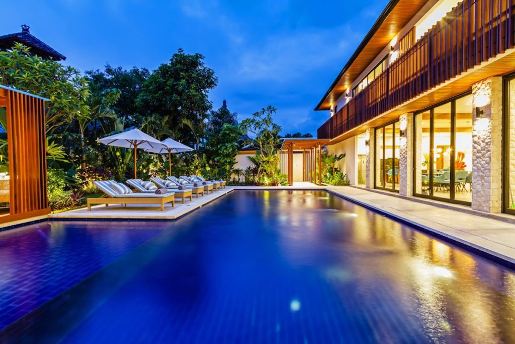 FREEHOLD | INVESTMENT PROPERTY 6 BEDS IN PRIME SEMINYAK LOCATION