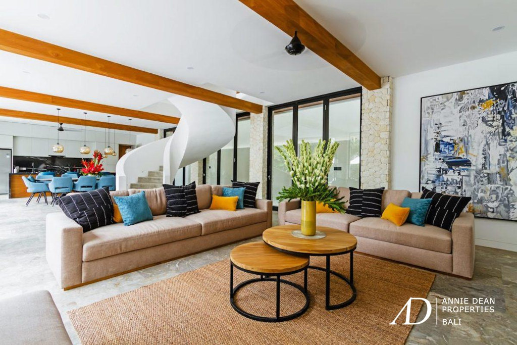 FREEHOLD | INVESTMENT PROPERTY 6 BEDS IN PRIME SEMINYAK LOCATION