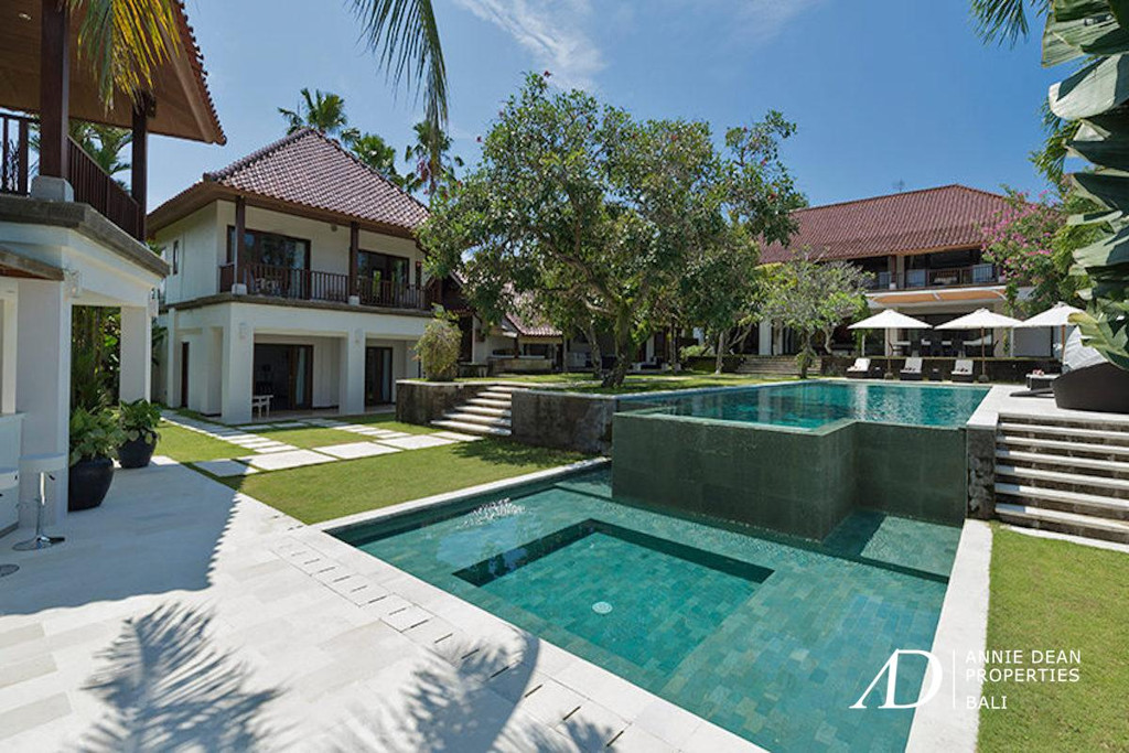 FREEHOLD | MAGNIFICENT 8-BEDROOM VILLA ESTATE IN PERERENAN