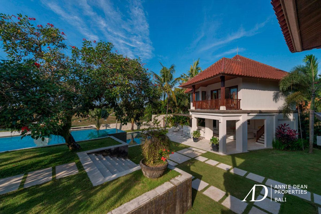 FREEHOLD | MAGNIFICENT 8-BEDROOM ESTATE | PERERENAN