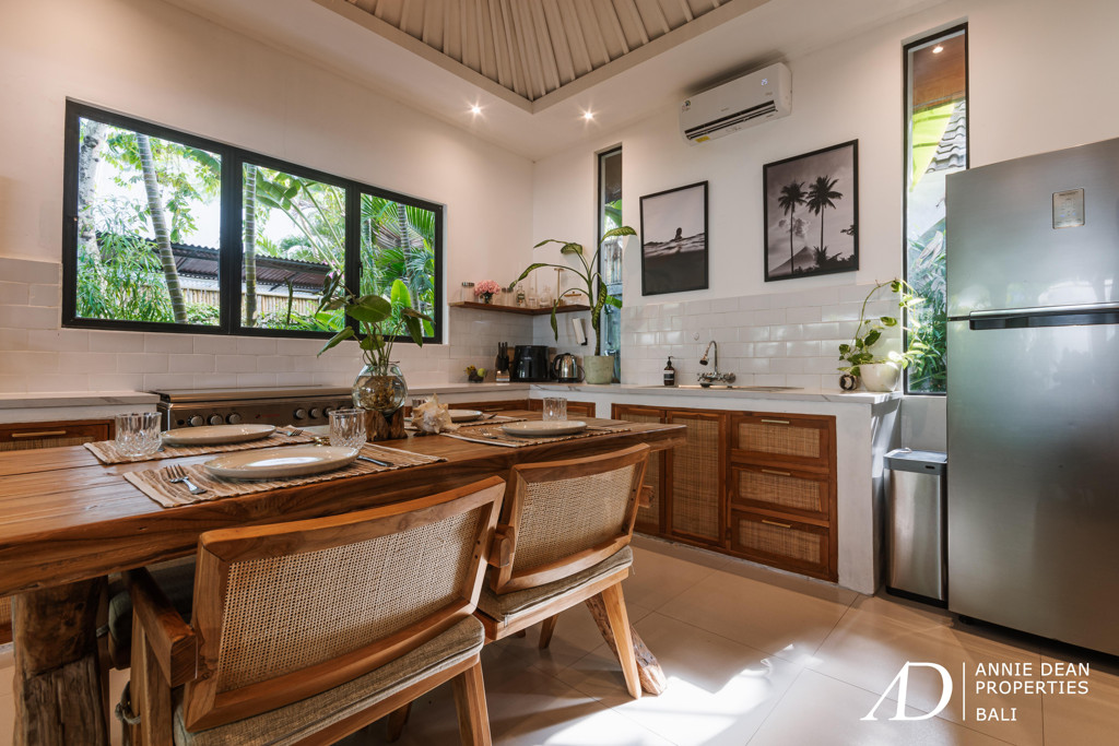 YEARLY RENTAL | TROPICAL 2-BEDROOM VILLA | NELAYAN, CANGGU